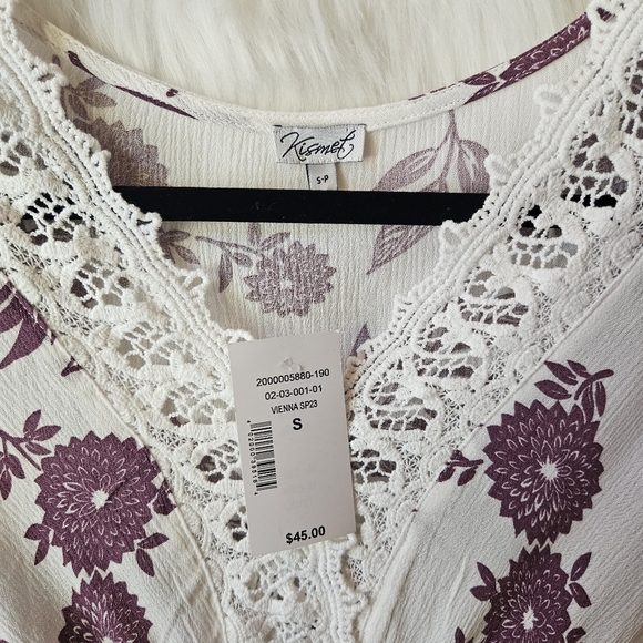Kismet Boho Romance Floral Tunic w/ Lace Trim - Picture 6 of 8